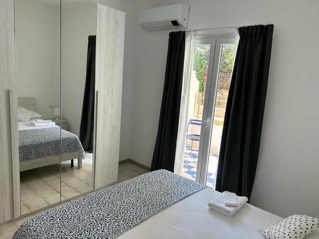 Casa Lina Appartement Punta Secca Buitenkant foto